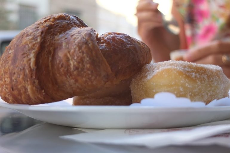 Najlepsze rogaliki Mediolanu: przewodnik Slow Food